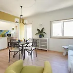 Rainha II Beach Apartment